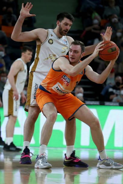 将取决于塞 将取决于塞